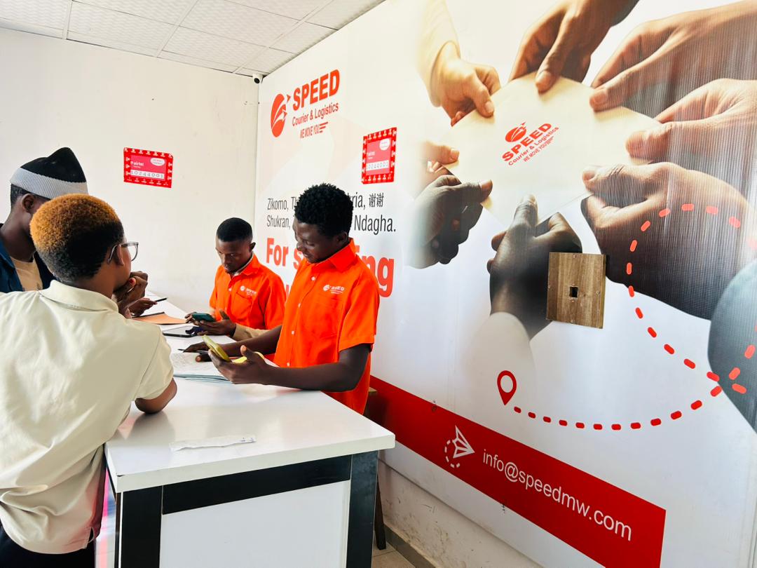 Speed staff serving customers